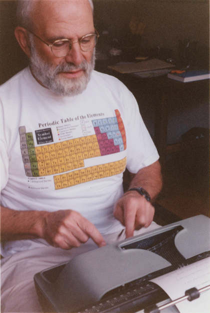 Oliver Sacks typing. Photo by Kate Edgar